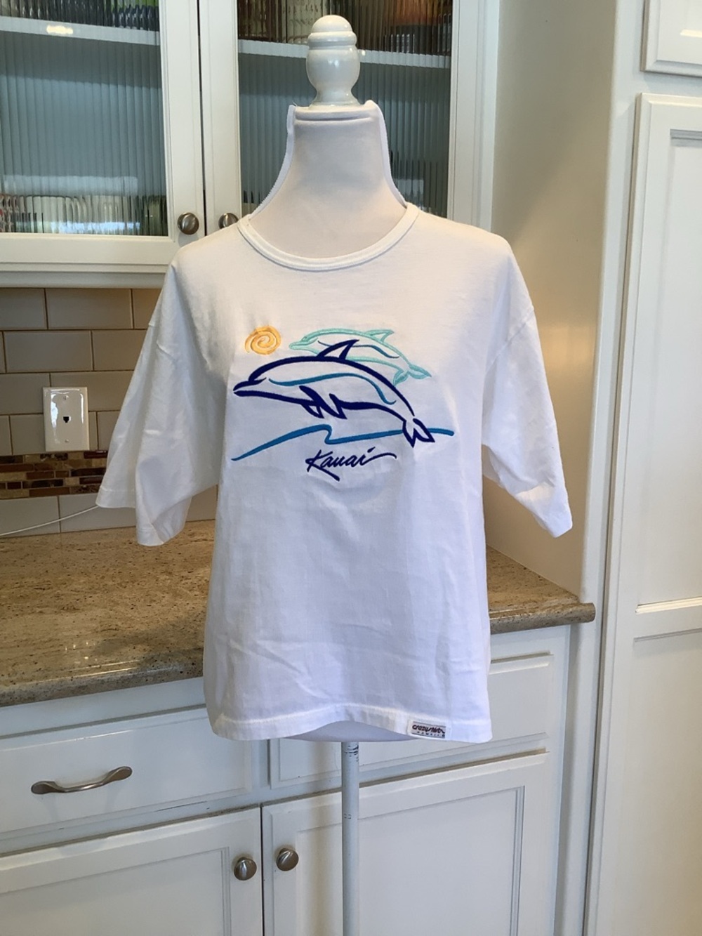 Crazy Shirts Kauai White Dolphin Graphic Tee - Short Sleeve OS